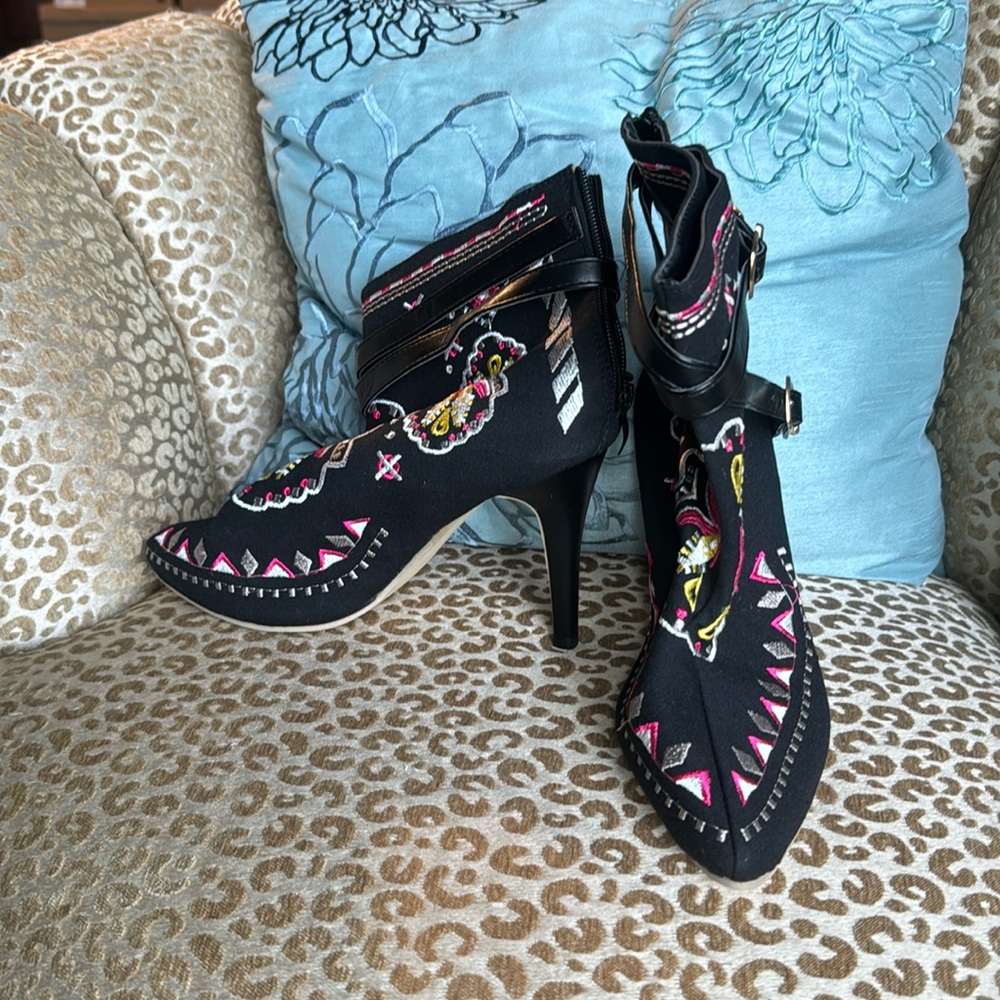 New embroidered faux leather Bohemian stiletto ankle bootie